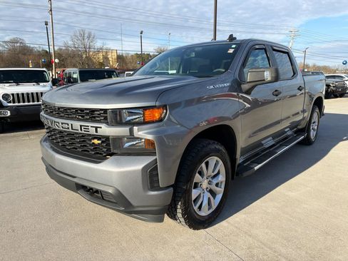 Used 2020 Chevrolet Silverado 1500 Custom w/ Custom Max Trailering Package image 4