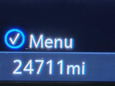 Used 2024 Chevrolet Blazer LT w/ Convenience Package image 2