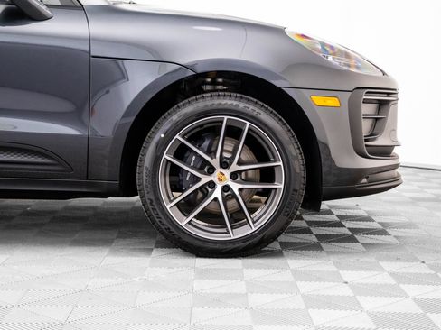 Certified 2026 Porsche Macan AWD/4WD image 33