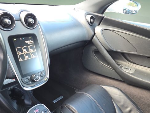 Used 2018 McLaren 570S Spider RWD image 26