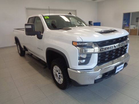 Used 2020 Chevrolet Silverado 2500 LT w/ Convenience Package image 4