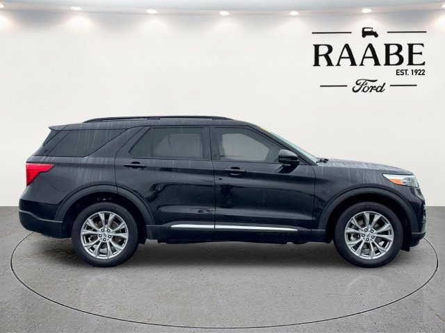 Used 2023 Ford Explorer XLT w/ Equipment Group 202A AWD/4WD image 8