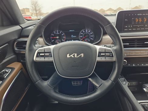Certified 2022 Kia Telluride SX w/ SX Prestige Package image 22