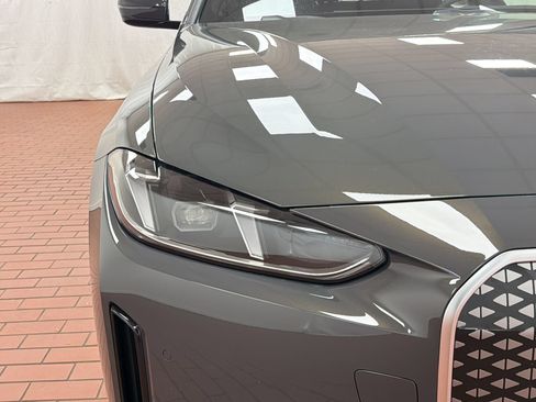 Used 2026 BMW i4 xDrive40 AWD/4WD image 10