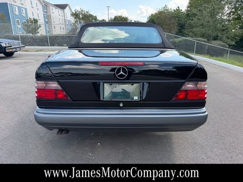 Used 1995 Mercedes-Benz E 320 Convertible image 25