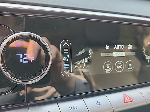 Used 2025 Genesis Electrified GV70 AWD/4WD image 22