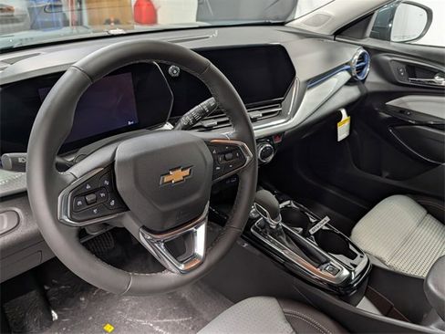 New 2026 Chevrolet Trax LT w/ Driver Confidence Package image 15