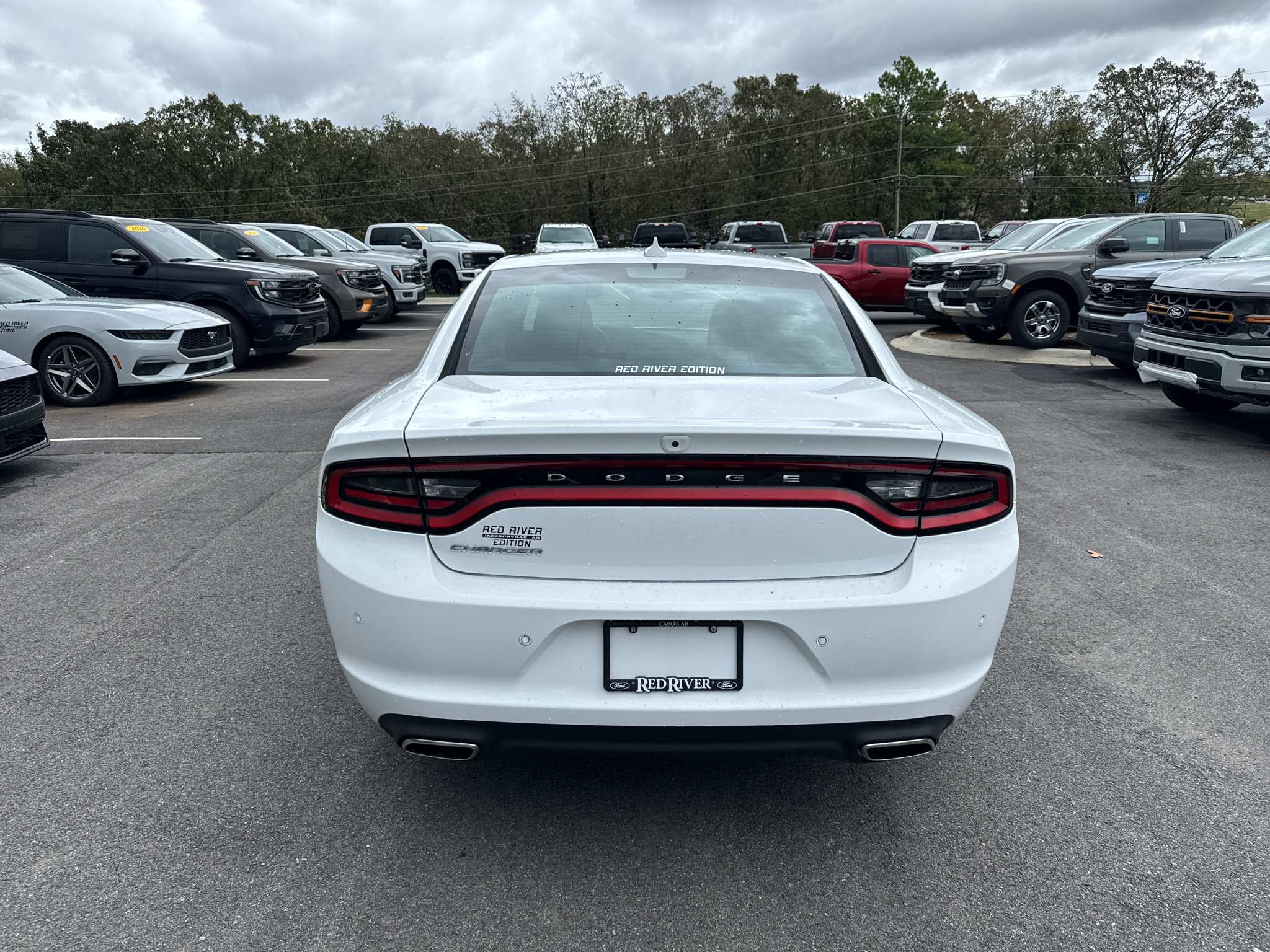 Used 2023 Dodge Charger SXT RWD image 10