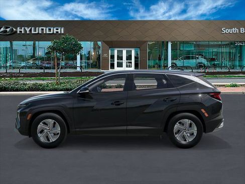 New 2026 Hyundai Tucson Blue SE image 3