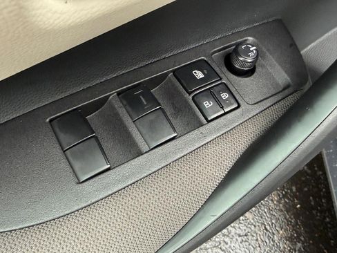 Certified 2025 Toyota Corolla LE image 15