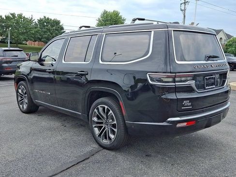Certified 2022 Jeep Grand Wagoneer Series III AWD/4WD image 4