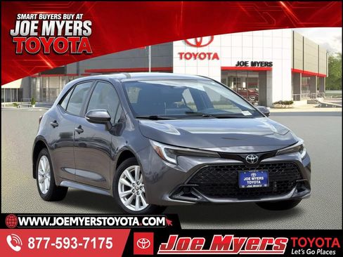 Used 2025 Toyota Corolla SE FWD image 1