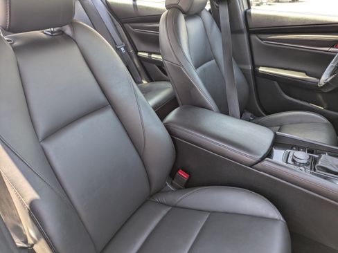 Used 2024 MAZDA MAZDA3 s FWD image 10