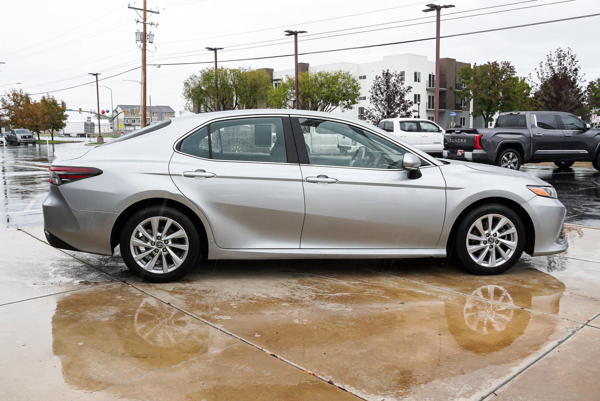 Used 2023 Toyota Camry LE FWD image 9