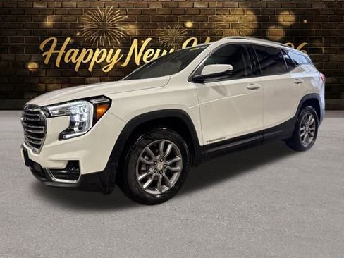 Used 2023 GMC Terrain SLT image 1