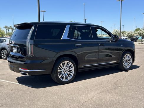 Certified 2025 Cadillac Escalade Premium Luxury w/ Touring Package AWD/4WD image 5