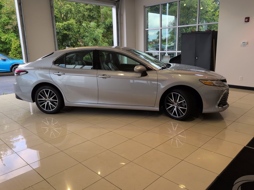 Used 2023 Toyota Camry XLE FWD image 6