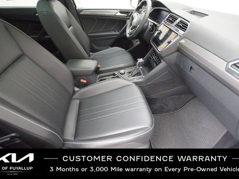 Used 2022 Volkswagen Tiguan SE R-Line image 16