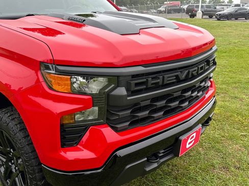 Used 2025 Chevrolet Silverado 1500 Custom Trail Boss w/ Dark Appearance Package AWD/4WD image 55