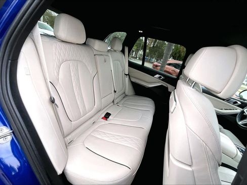 Used 2024 BMW X5 M60i image 19