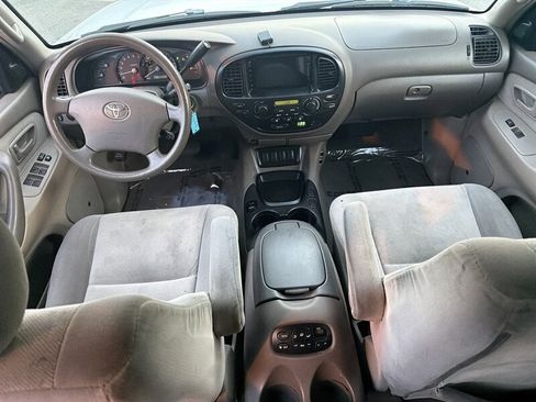 Used 2007 Toyota Sequoia SR5 image 11