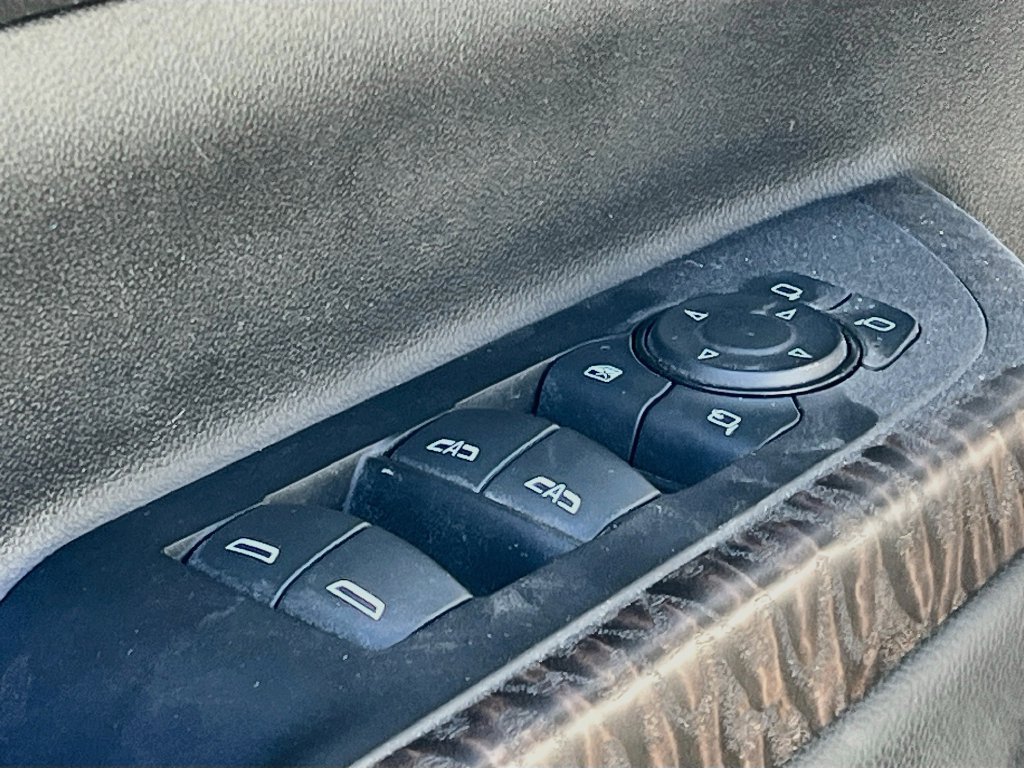 Used 2023 GMC Acadia Denali w/ Trailering Package AWD/4WD image 18