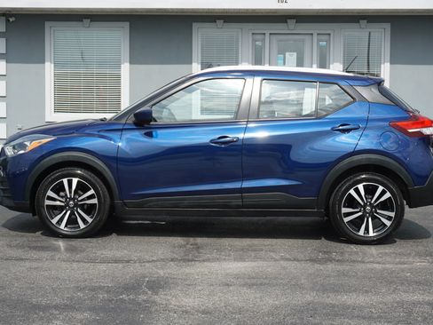 Used 2019 Nissan Kicks SV FWD image 8