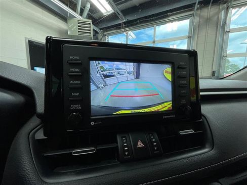 Used 2021 Toyota RAV4 XLE Premium AWD/4WD image 19
