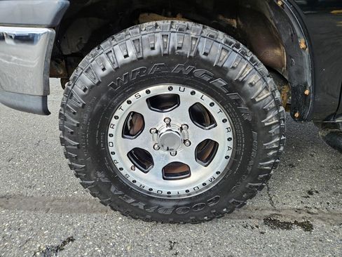 Used 2000 Toyota Tundra SR5 image 8