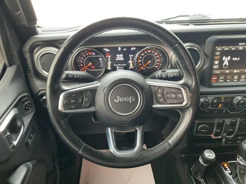 Used 2020 Jeep Wrangler Unlimited Sahara image 11