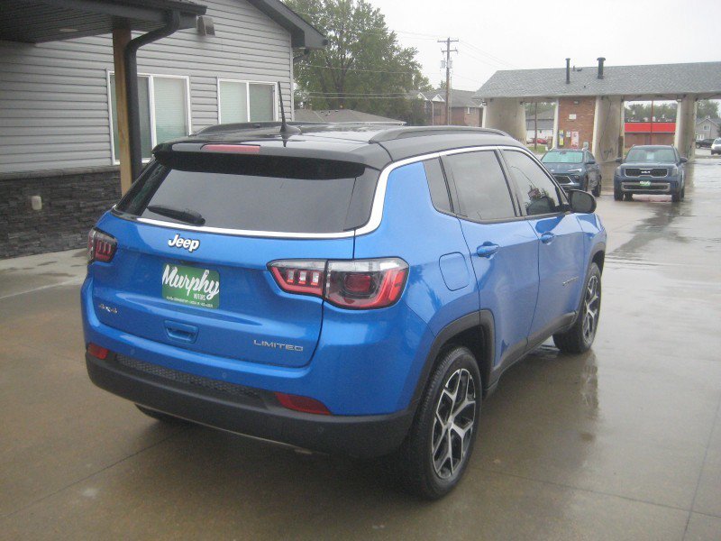 Used 2024 Jeep Compass Limited AWD/4WD image 9