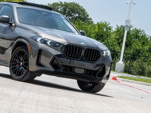 Used 2026 BMW X6 xDrive40i AWD/4WD image 38
