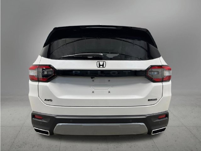New 2026 Honda Pilot Touring image 4