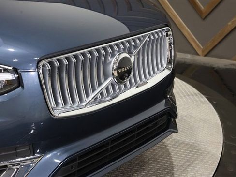 Used 2025 Volvo XC90 B6 Plus w/ Protection Package Premier image 41