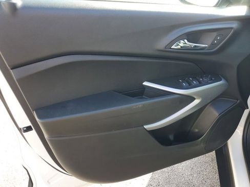 Used 2024 Chevrolet Trax RS image 21