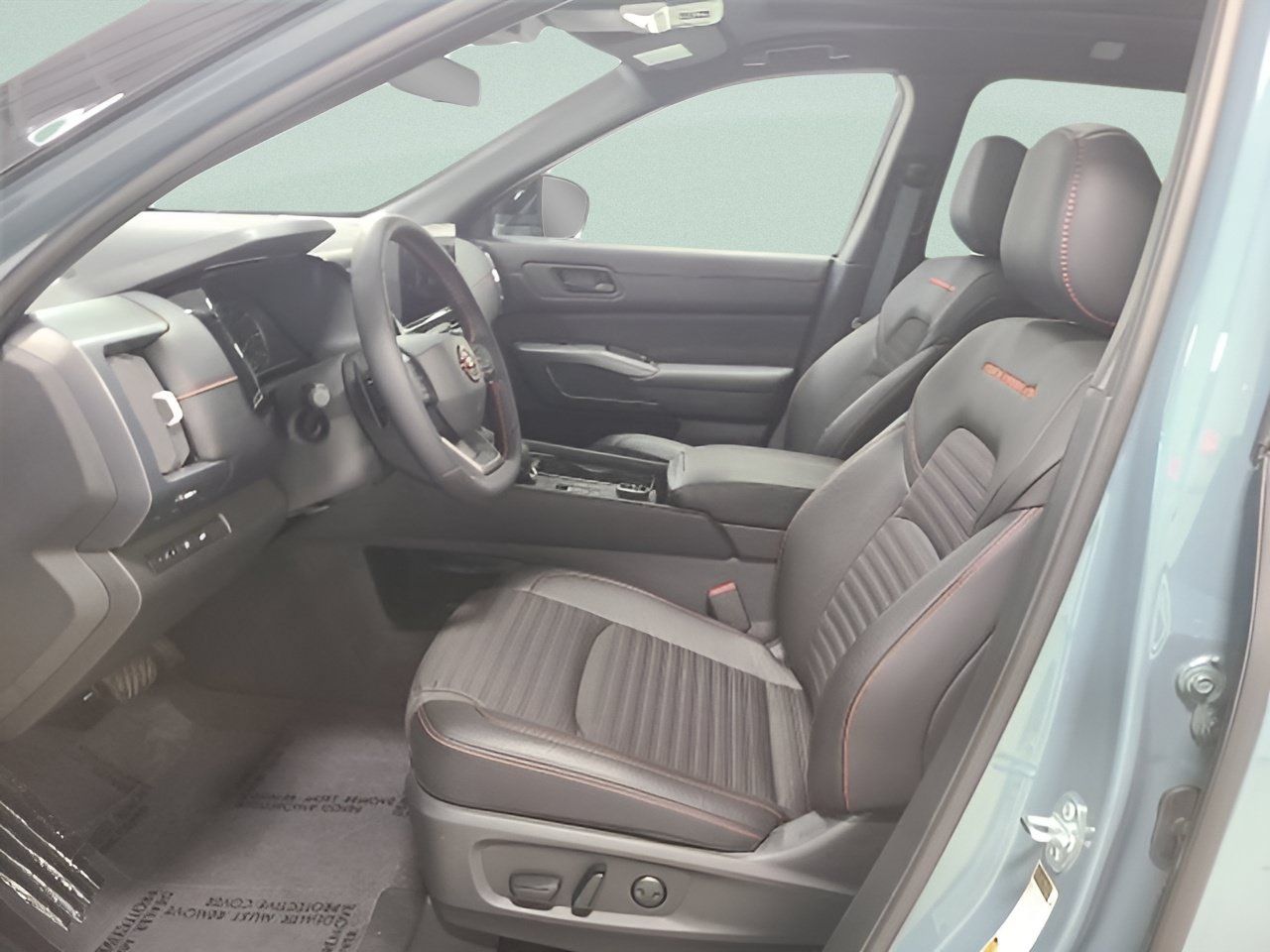 Used 2026 Nissan Pathfinder Rock Creek w/ Rock Creek Premium Package AWD/4WD image 19