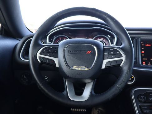 Used 2015 Dodge Challenger R/T Scat Pack w/ Leather Interior Group RWD image 14