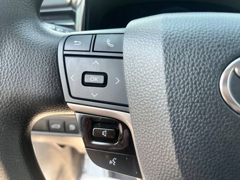 Used 2025 Toyota Camry LE FWD image 15