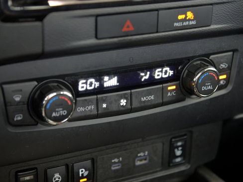 Used 2023 Nissan Frontier SV w/ Technology Package AWD/4WD image 24