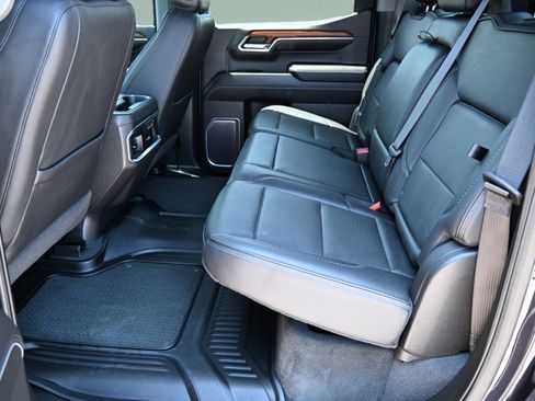 Used 2023 GMC Sierra 1500 Denali w/ Denali Reserve Package AWD/4WD image 15