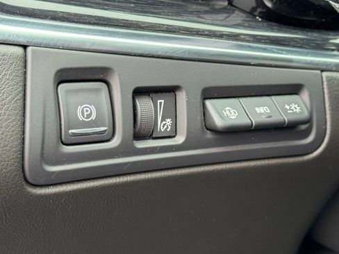 Certified 2023 Cadillac XT5 Premium Luxury w/ Technology Package image 23