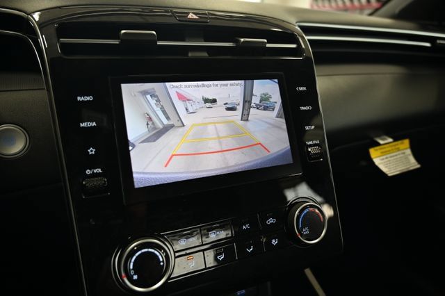Used 2023 Hyundai Santa Cruz SEL AWD/4WD image 17