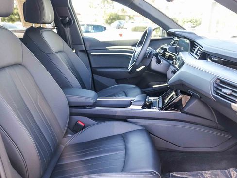 Certified 2024 Audi Q8 e-tron Premium AWD/4WD image 17