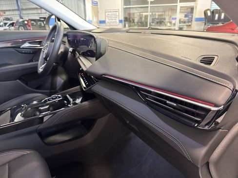 Used 2025 Buick Envision Preferred image 34