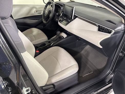Used 2020 Toyota Corolla LE FWD image 20