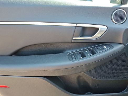 Certified 2022 Hyundai Sonata SEL w/ Convenience Package image 16