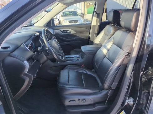 Used 2021 Chevrolet Traverse LT w/ LT Premium Package image 10