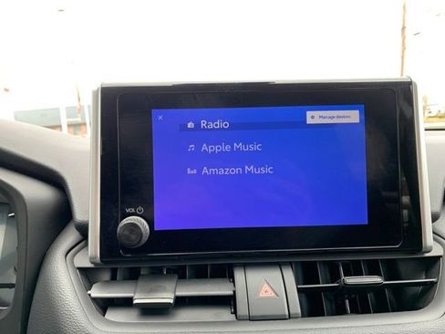 Used 2025 Toyota RAV4 XLE image 21