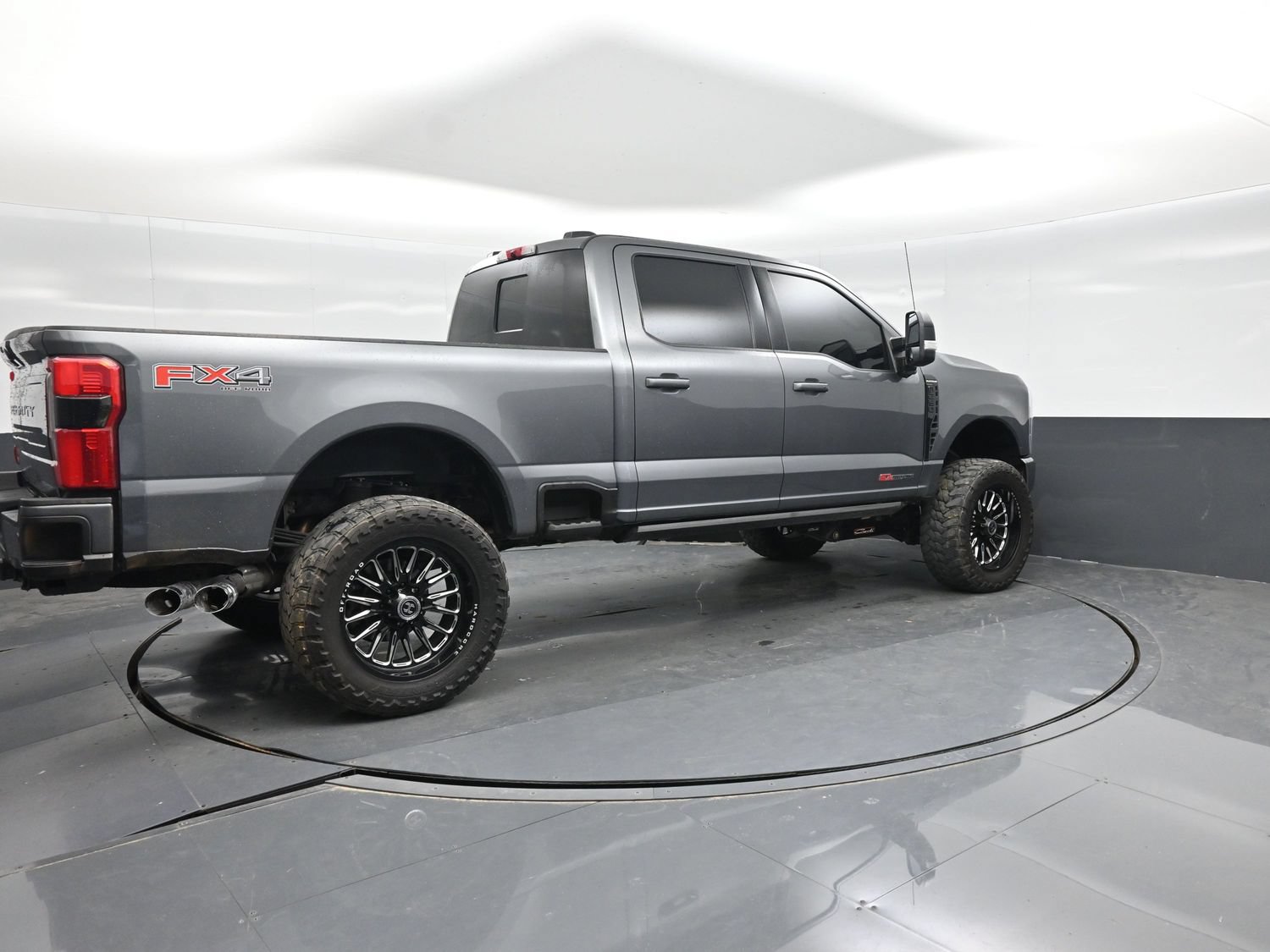 Used 2025 Ford F250 Platinum AWD/4WD image 12
