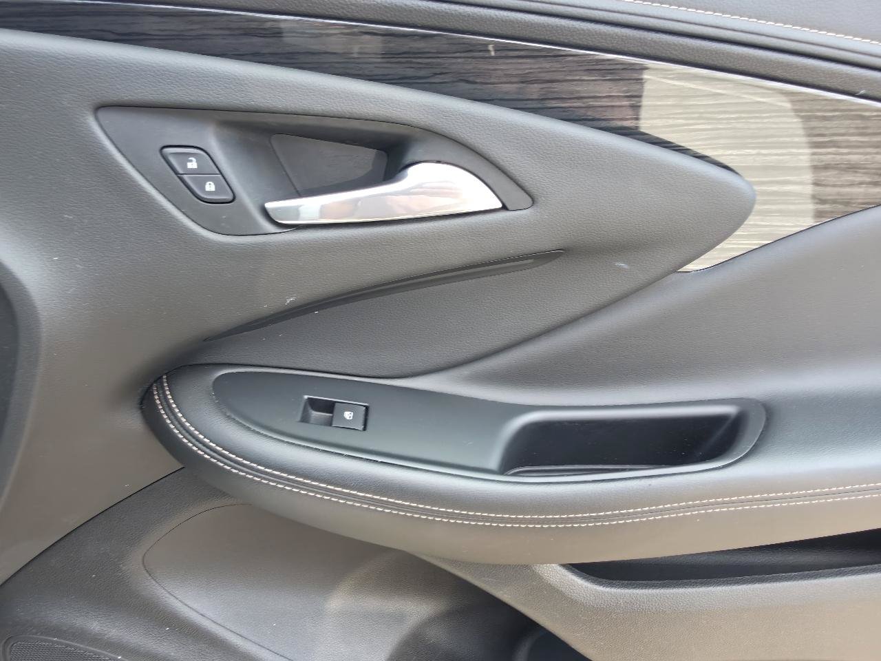 Used 2017 Buick Envision Essence w/ LPO, Hit The Road Package FWD image 20